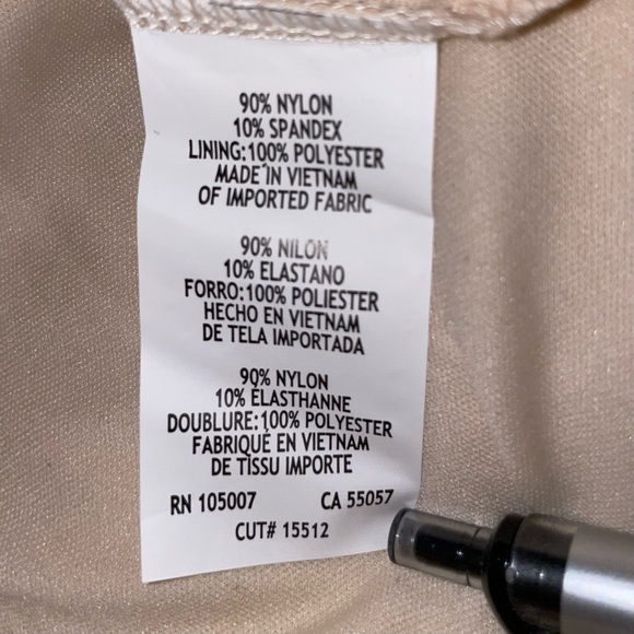 NWT Marina Lace Capelet Dress, Size 10, vanilla w/gold sequins - Picture 9 of 11